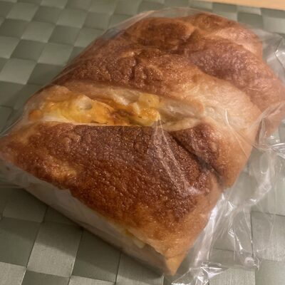 ライフ 具っと!フランス(ごろっと濃厚チーズ)ハーフ
